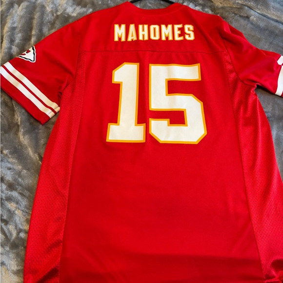 KC Chiefs Mahomes jersey - Picture 2 of 2